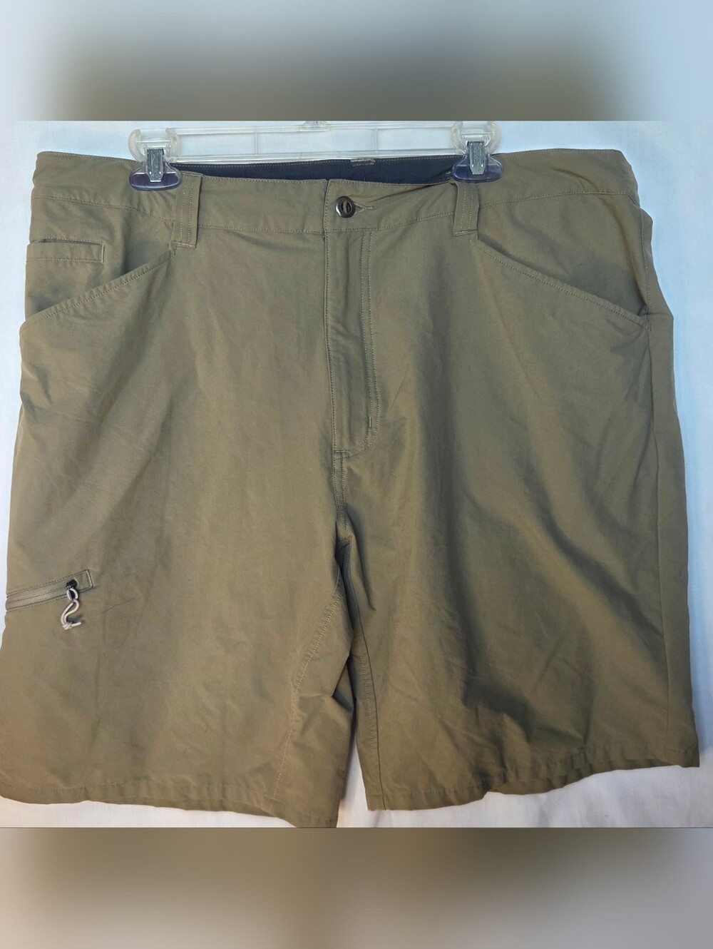 Mens Patagonia Quandary Khaki Cargo Shorts STY57826 Sz 40 Hiking Athleisure